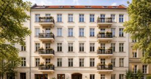 ein Mehrfamilienhaus Altbau